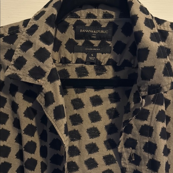 Banana Republic men’s pattered shirt and shorts set - Picture 3 of 5